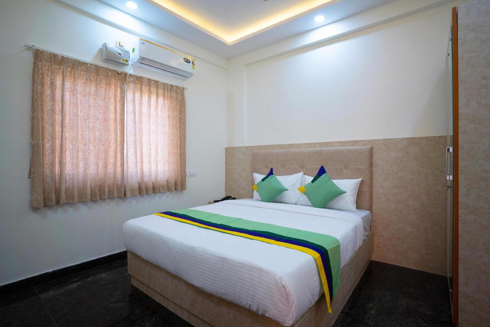 Treebo Galaxy Kings Suites, Hebbal Bangalore Ngoại thất bức ảnh