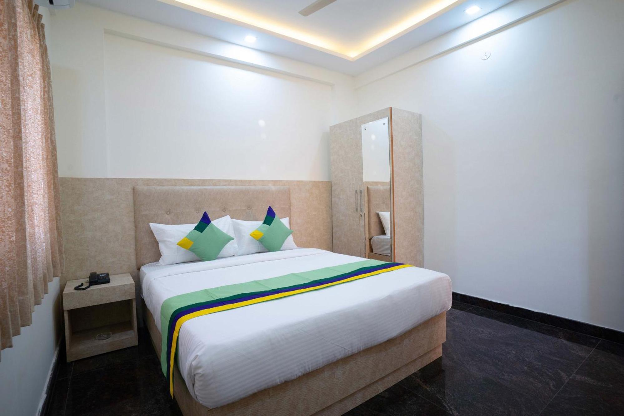 Treebo Galaxy Kings Suites, Hebbal Bangalore Ngoại thất bức ảnh