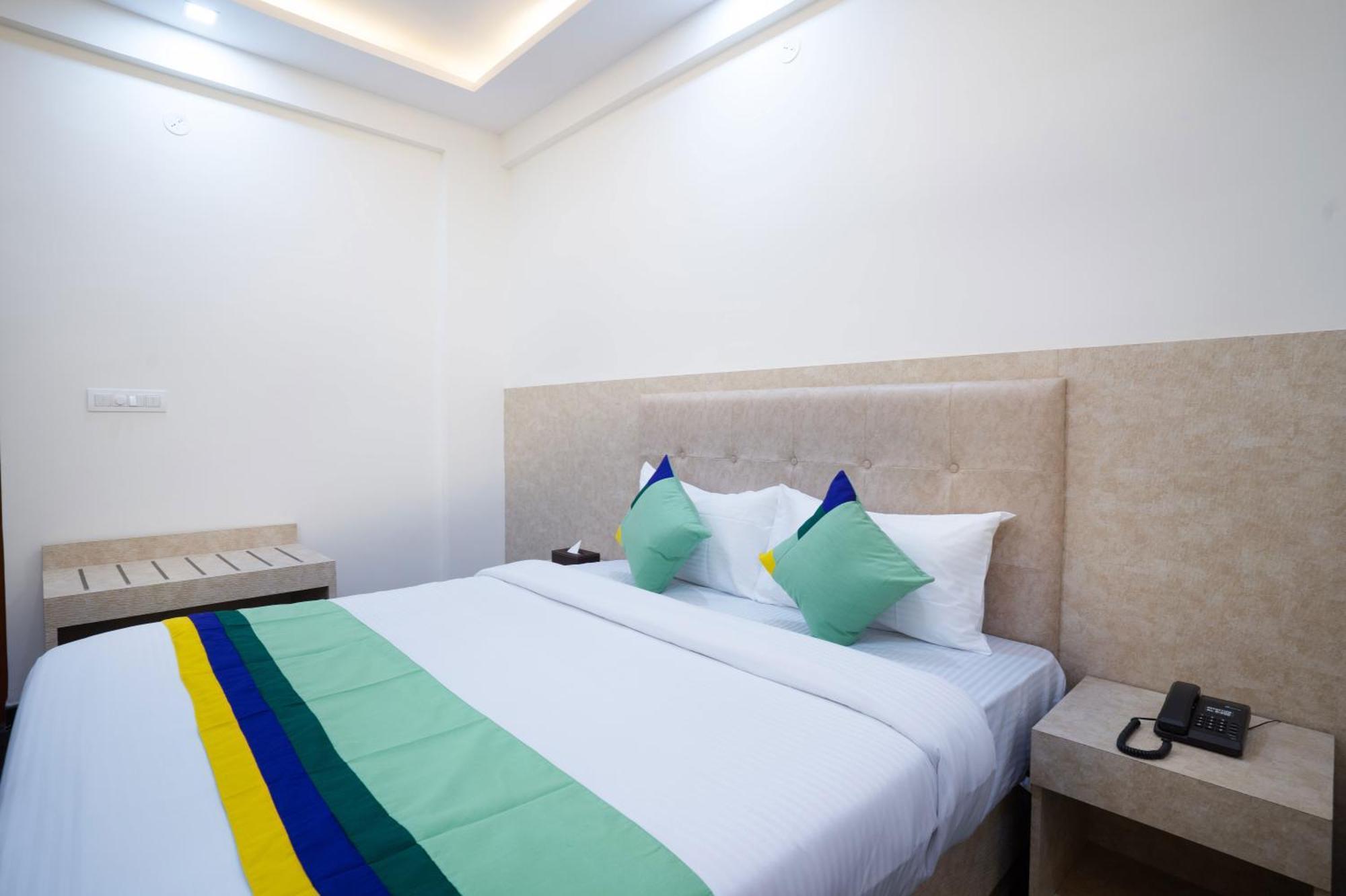 Treebo Galaxy Kings Suites, Hebbal Bangalore Ngoại thất bức ảnh
