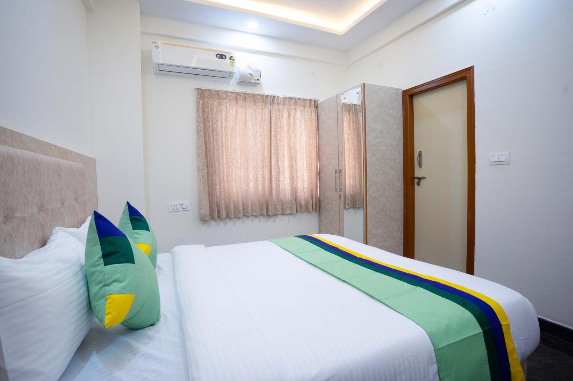 Treebo Galaxy Kings Suites, Hebbal Bangalore Ngoại thất bức ảnh