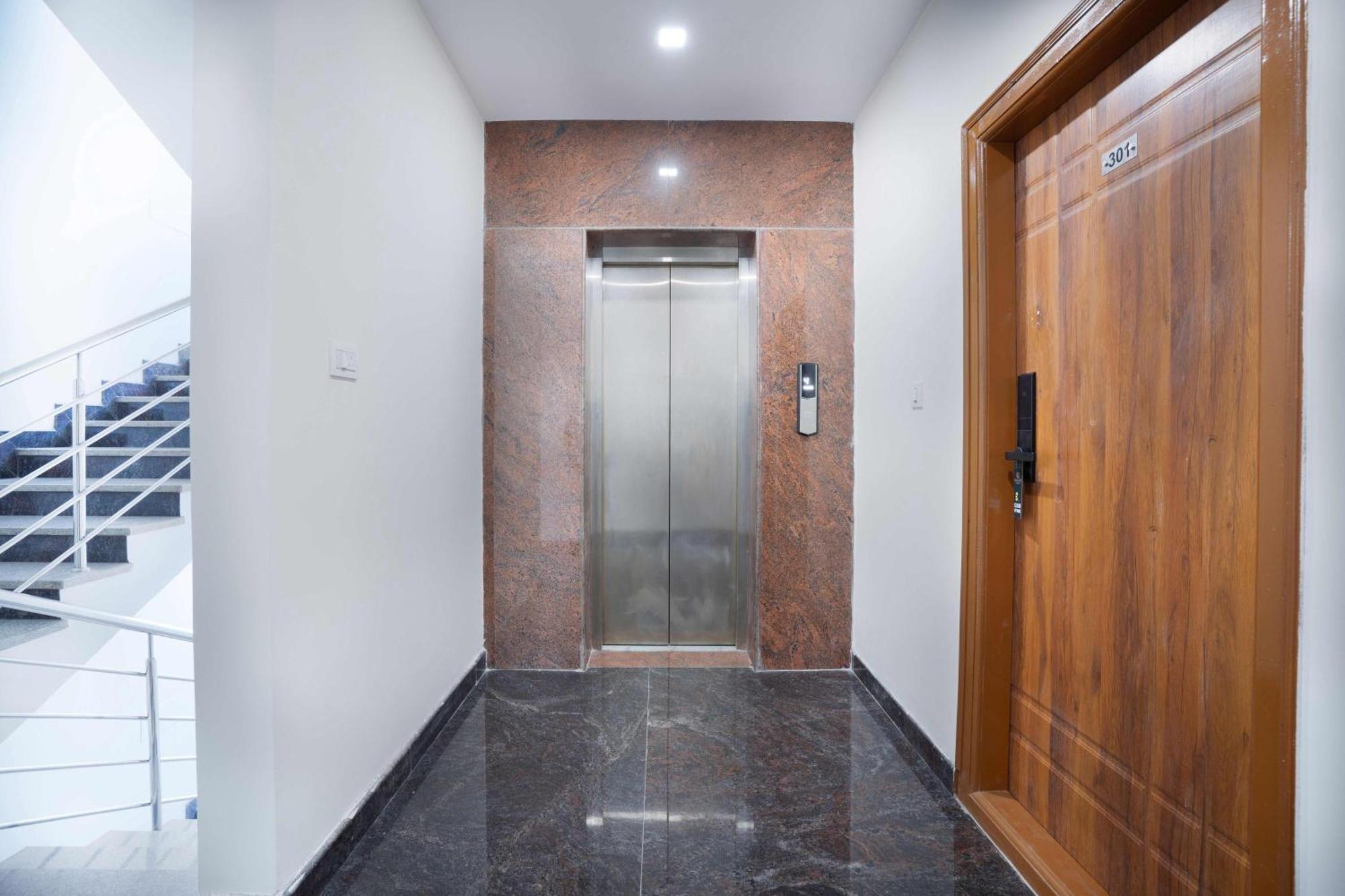 Treebo Galaxy Kings Suites, Hebbal Bangalore Ngoại thất bức ảnh
